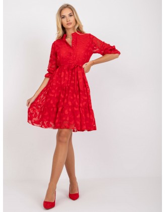 Raudona suknelė Suknelės